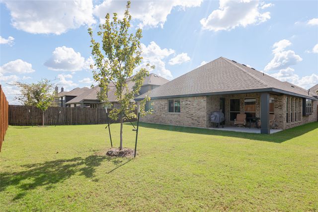 297 Sparkling Springs Drive, Waxahachie, TX 75165