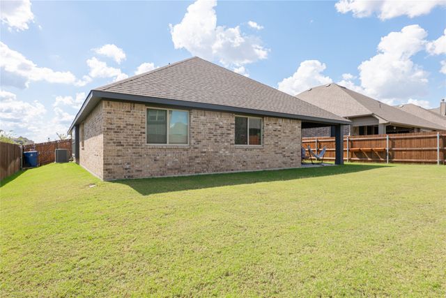 297 Sparkling Springs Drive, Waxahachie, TX 75165