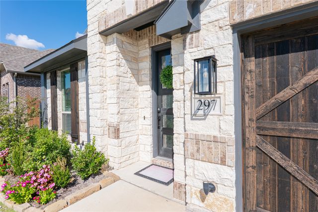 297 Sparkling Springs Drive, Waxahachie, TX 75165
