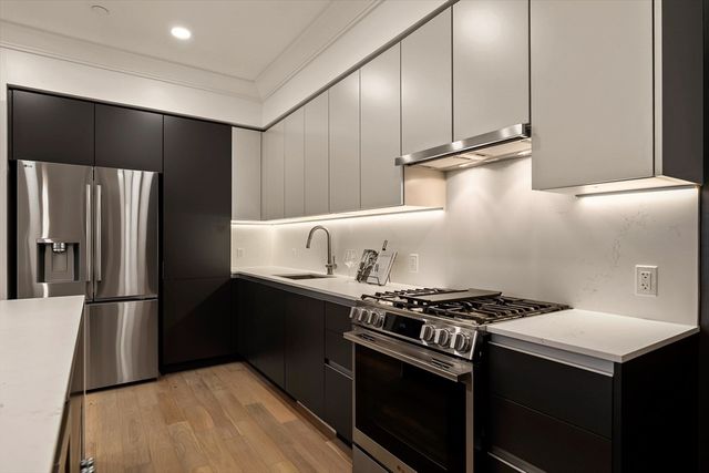 388 Washington Street 104, Quincy, MA 02169