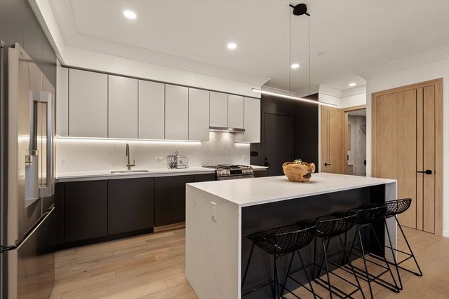 388 Washington Street 104, Quincy, MA 02169