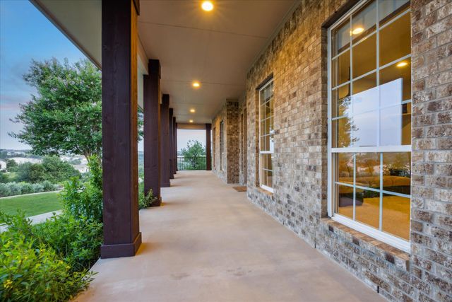 3207 Crystal Falls PKWY, Leander, TX 78641