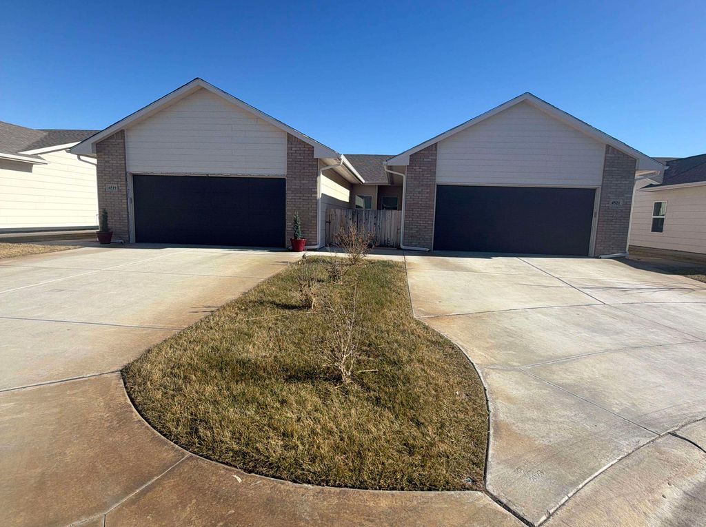 4519-4521 N Sandplum St, Wichita, KS 67205