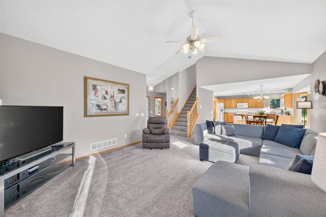 20365 Eidelweiss Street NW, Oak Grove, MN 55011