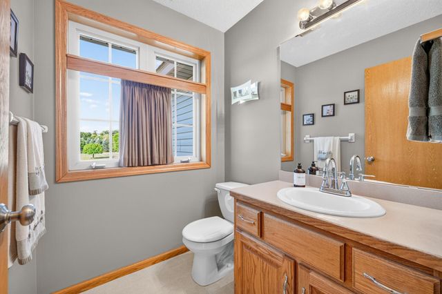 20365 Eidelweiss Street NW, Oak Grove, MN 55011