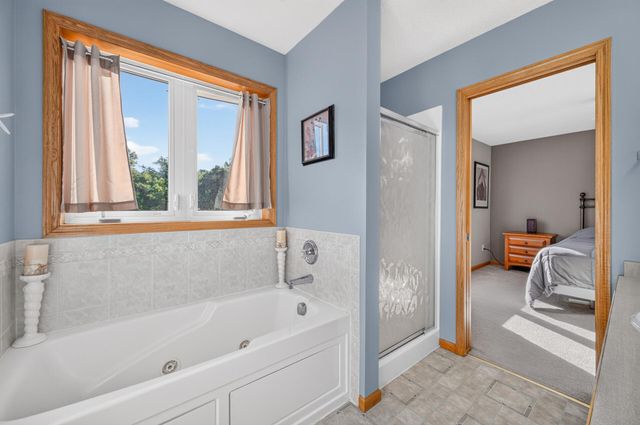 20365 Eidelweiss Street NW, Oak Grove, MN 55011