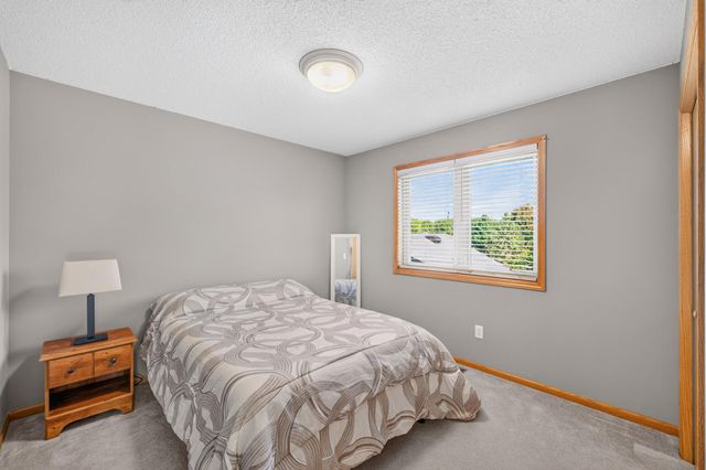 20365 Eidelweiss Street NW, Oak Grove, MN 55011