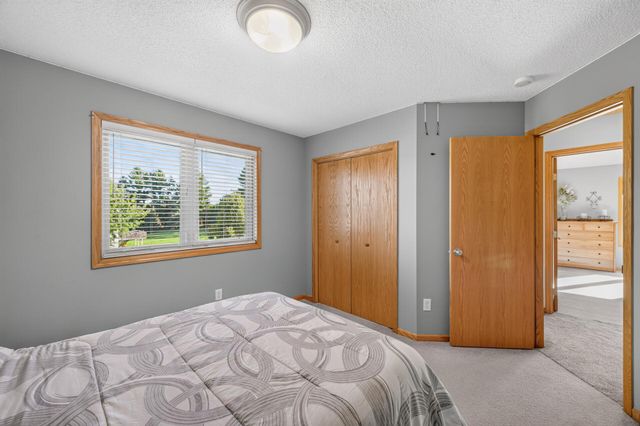 20365 Eidelweiss Street NW, Oak Grove, MN 55011