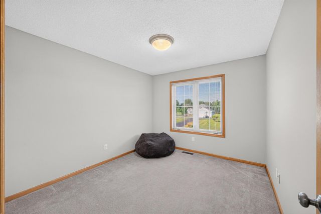 20365 Eidelweiss Street NW, Oak Grove, MN 55011