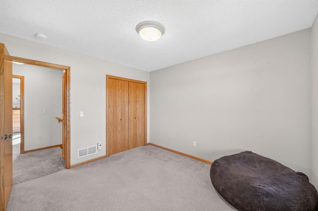 20365 Eidelweiss Street NW, Oak Grove, MN 55011