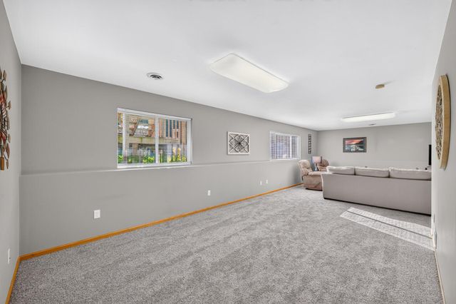 20365 Eidelweiss Street NW, Oak Grove, MN 55011