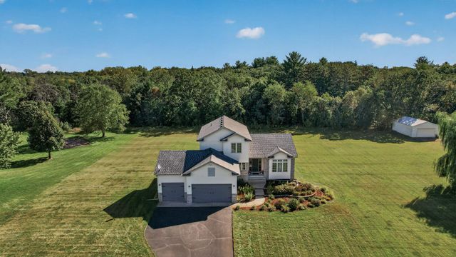 20365 Eidelweiss Street NW, Oak Grove, MN 55011