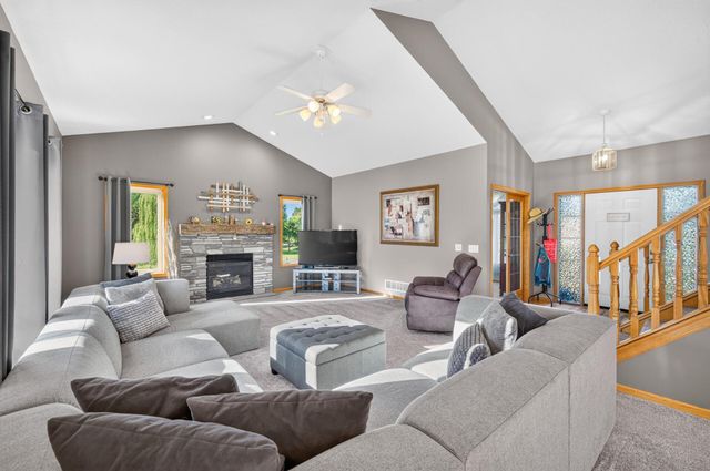 20365 Eidelweiss Street NW, Oak Grove, MN 55011
