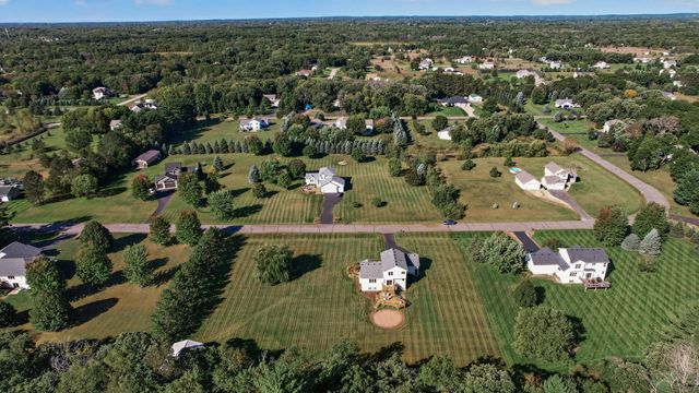 20365 Eidelweiss Street NW, Oak Grove, MN 55011