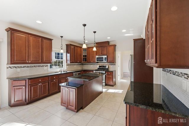 424 Delmore Avenue, South Plainfield, NJ 07080