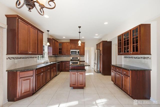 424 Delmore Avenue, South Plainfield, NJ 07080