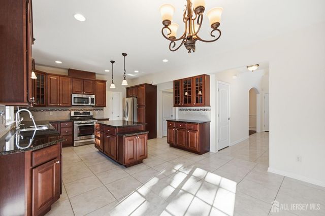 424 Delmore Avenue, South Plainfield, NJ 07080