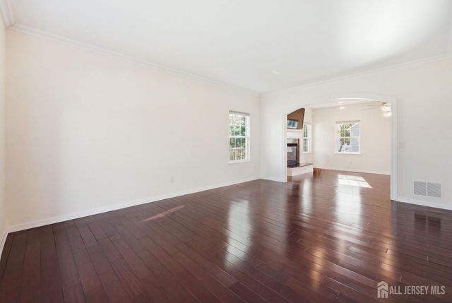 424 Delmore Avenue, South Plainfield, NJ 07080