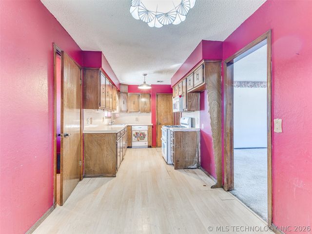 205 Lester Lane, Cleveland, OK 74020