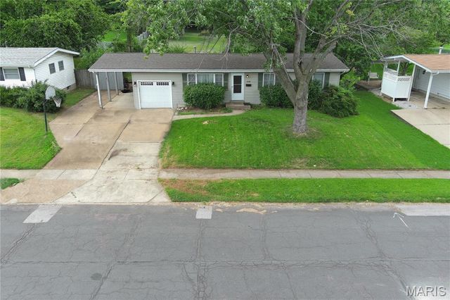 1255 Night Drive, Florissant, MO 63031