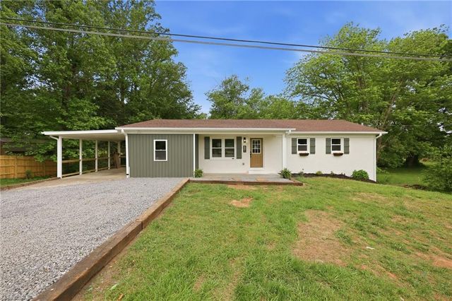 601 Gillespie Street, Dobson, NC 27017