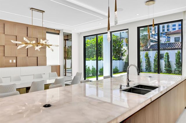 344 NE 2nd Street, Boca Raton, FL 33432
