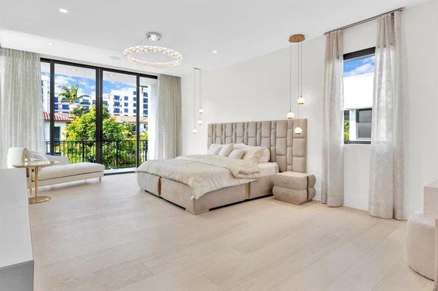 344 NE 2nd Street, Boca Raton, FL 33432