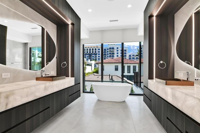344 NE 2nd Street, Boca Raton, FL 33432