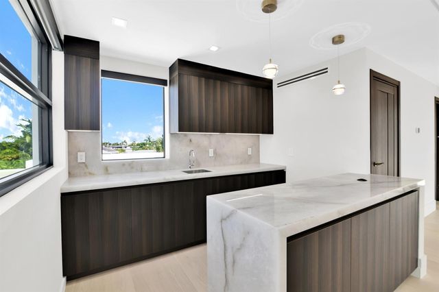 344 NE 2nd Street, Boca Raton, FL 33432