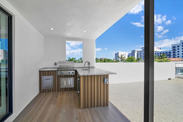 344 NE 2nd Street, Boca Raton, FL 33432