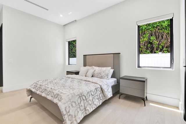 344 NE 2nd Street, Boca Raton, FL 33432