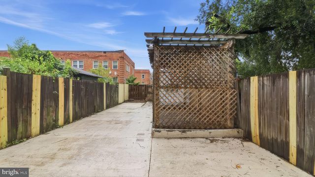 2708 MINNESOTA AVE SE, Washington, DC 20019