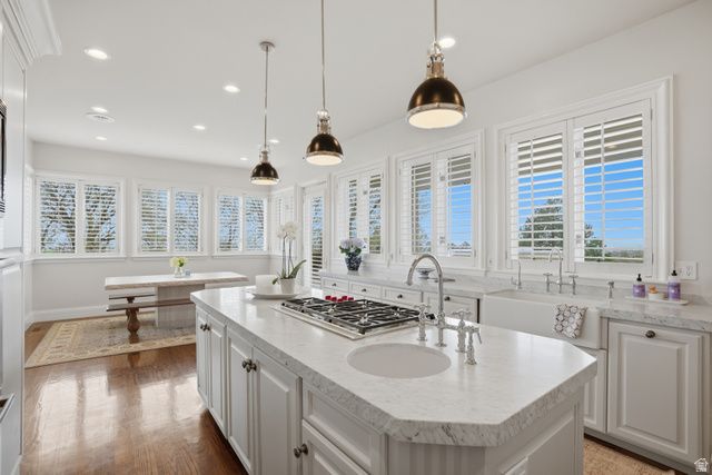 1714 E FORT DOUGLAS CIR, Salt Lake City, UT 84103