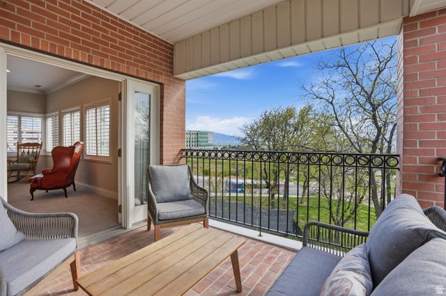 1714 E FORT DOUGLAS CIR, Salt Lake City, UT 84103