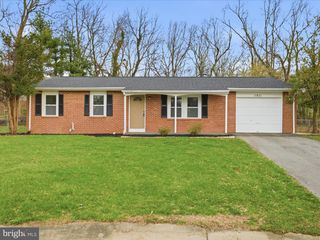 17821 GREENTREE LN, Hagerstown, MD 21740