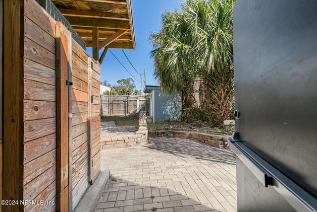 5209 BEACH Boulevard, 5209 & 5207, Jacksonville, FL 32207