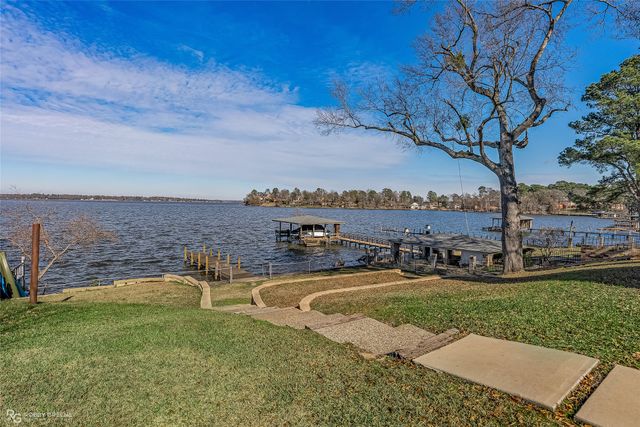 5607 S Lakeshore Drive, Shreveport, LA 71119