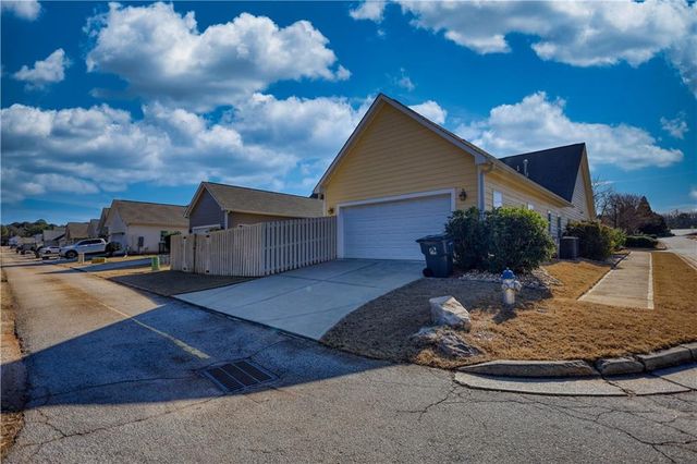 211 Tan Yard Road, Social Circle, GA 30025