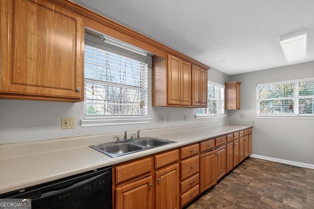 238 Heathrow Drive, Riverdale, GA 30274