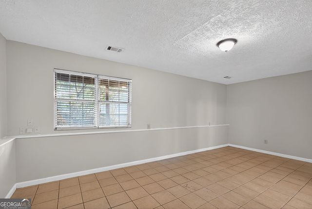 238 Heathrow Drive, Riverdale, GA 30274