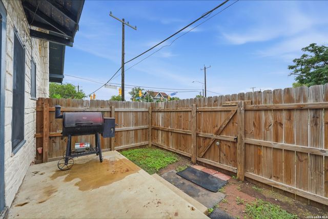 701 RIGSBY AVE, San Antonio, TX 78210