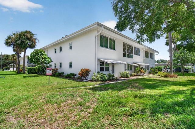 138 36TH AVENUE N 208 W, St Petersburg, FL 33704