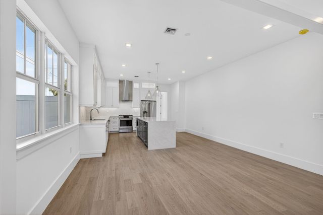 1017 Ardmore Road, West Palm Beach, FL 33401