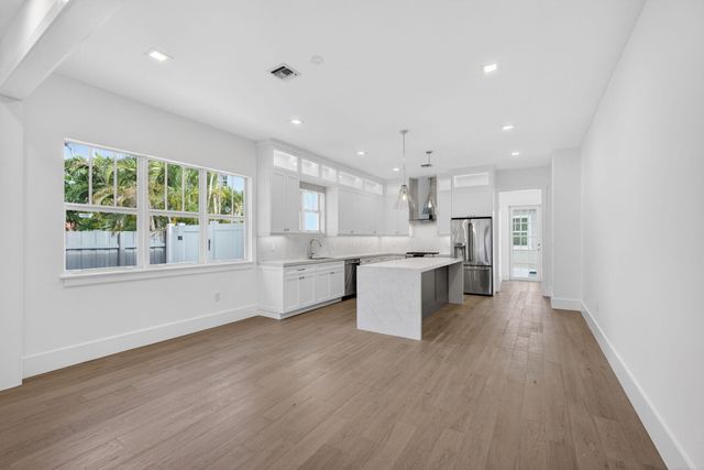 1017 Ardmore Road, West Palm Beach, FL 33401