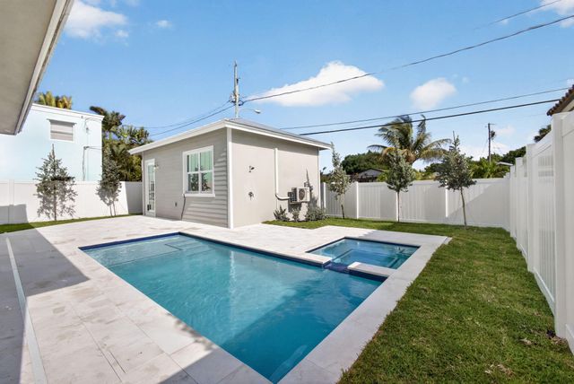 1017 Ardmore Road, West Palm Beach, FL 33401