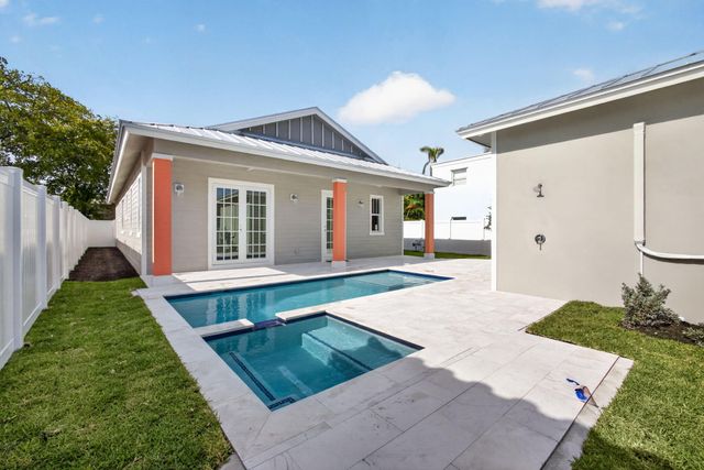 1017 Ardmore Road, West Palm Beach, FL 33401
