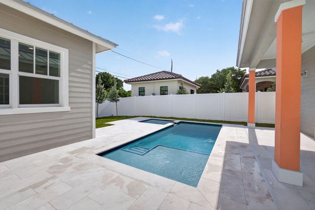 1017 Ardmore Road, West Palm Beach, FL 33401