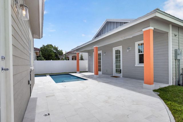 1017 Ardmore Road, West Palm Beach, FL 33401