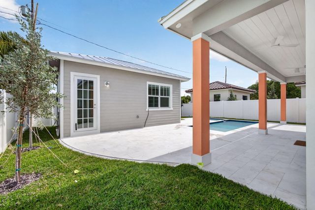 1017 Ardmore Road, West Palm Beach, FL 33401