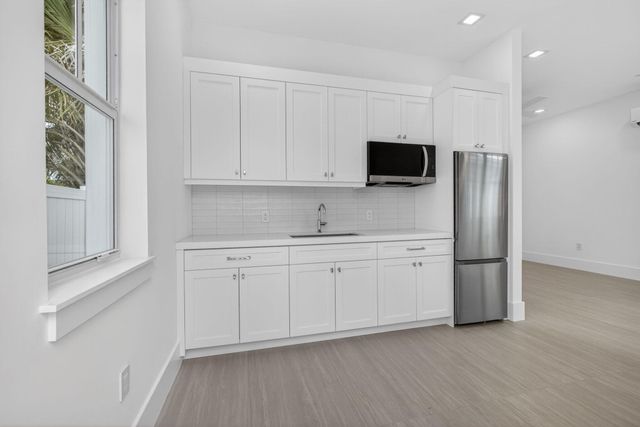 1017 Ardmore Road, West Palm Beach, FL 33401
